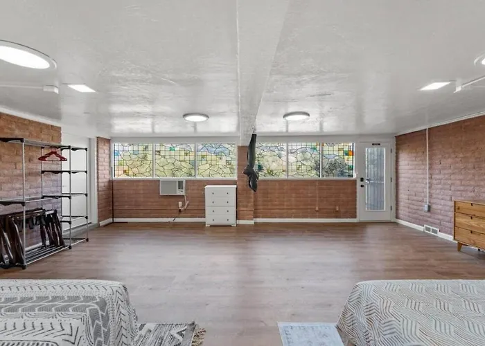 Luxury Uptown With Views And Hot Tub Ferienhaus