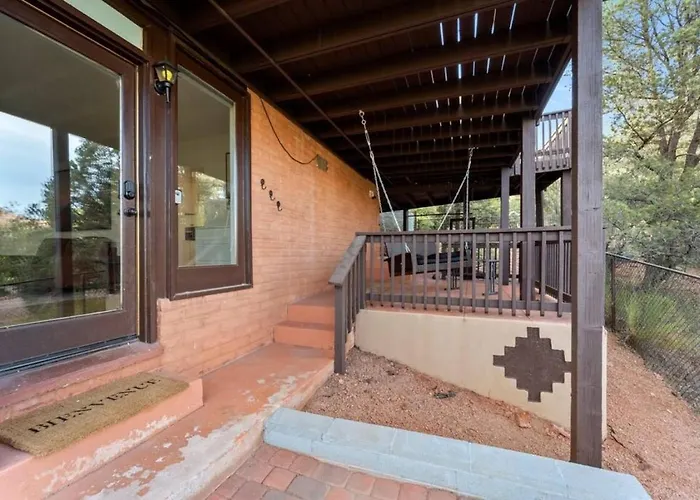 Luxury Uptown With Views And Hot Tub