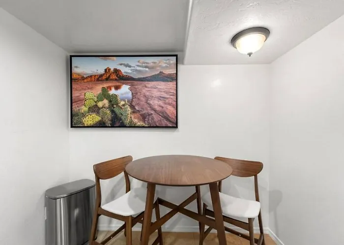 Luxury Uptown With Views And Hot Tub Ferienhaus