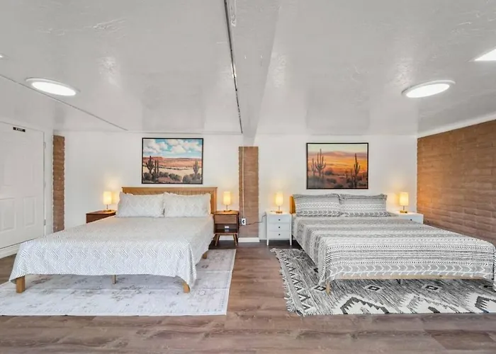 Luxury Uptown With Views And Hot Tub Ferienhaus *