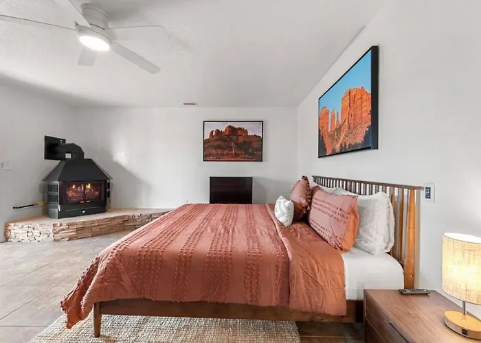Luxury Uptown With Views And Hot Tub