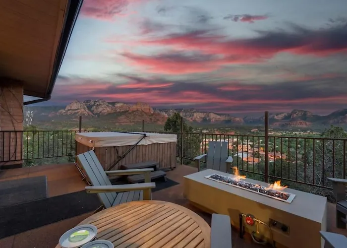 Luxury Uptown With Views And Hot Tub